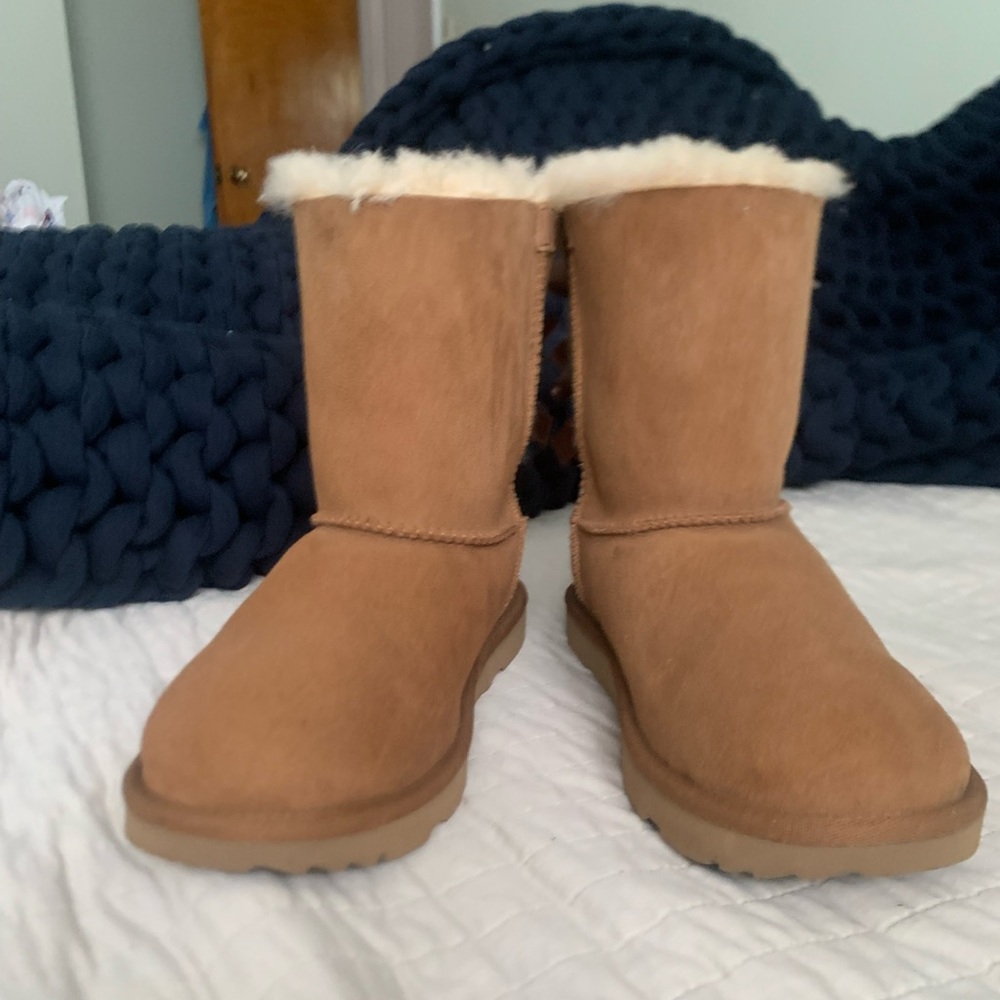 Big Kids’ Bailey Bow UGGs